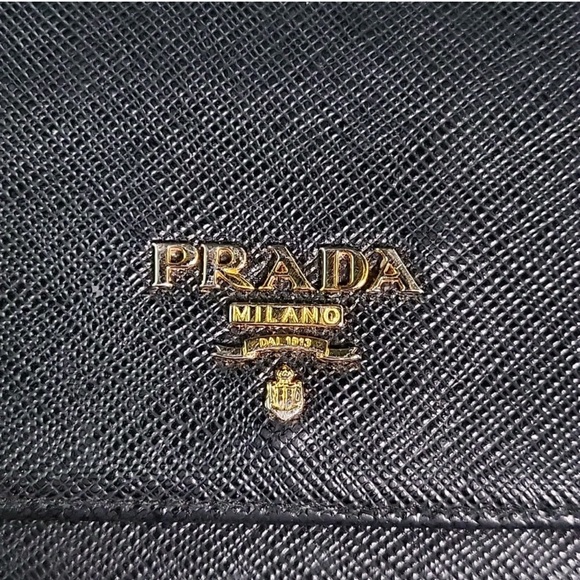 ❌SOLD❌ Prada Black Leather Wallet - Picture 2 of 8